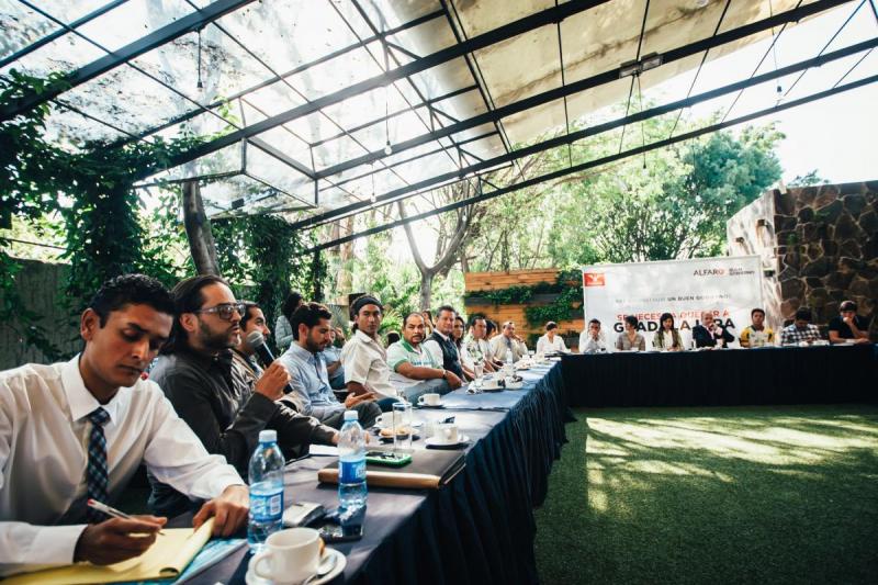 Platica con organizaciones civiles para presentar propuesta de movilidad Platica con organizaciones civiles para presentar propuesta de movilidad